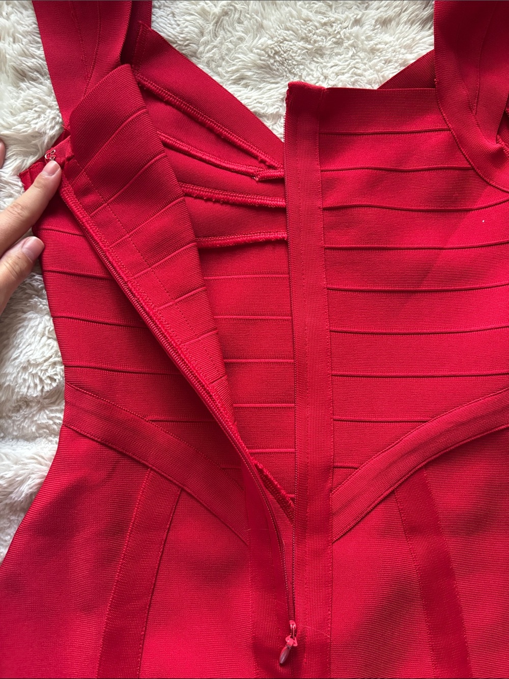 Bandage Red Off-Shoulder Midi Dress - Picture 5 of 5